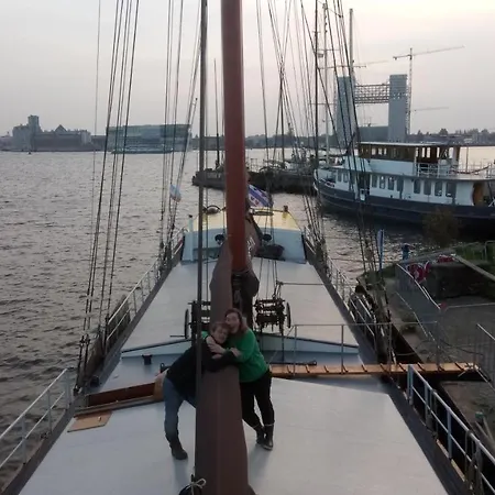 Sailyourway Хостел Амстердам